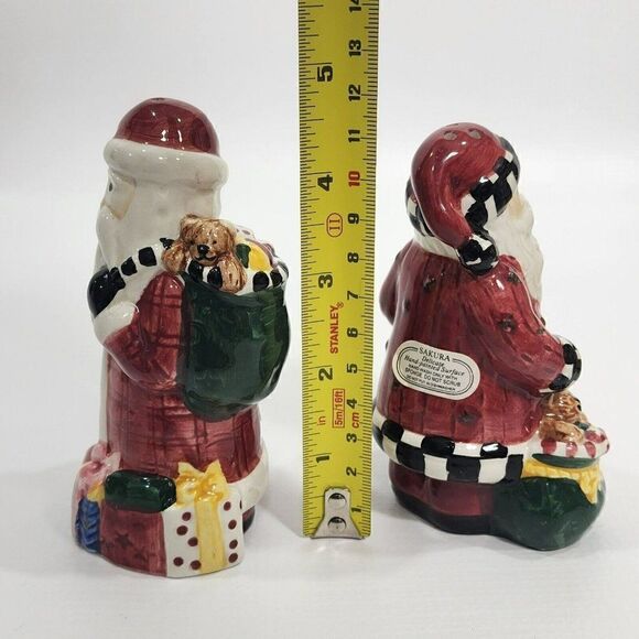 Debbie Mumm 4.75" Handpainted Sakura Magic of Santa Salt & Pepper Shakers - Picture 3 of 10